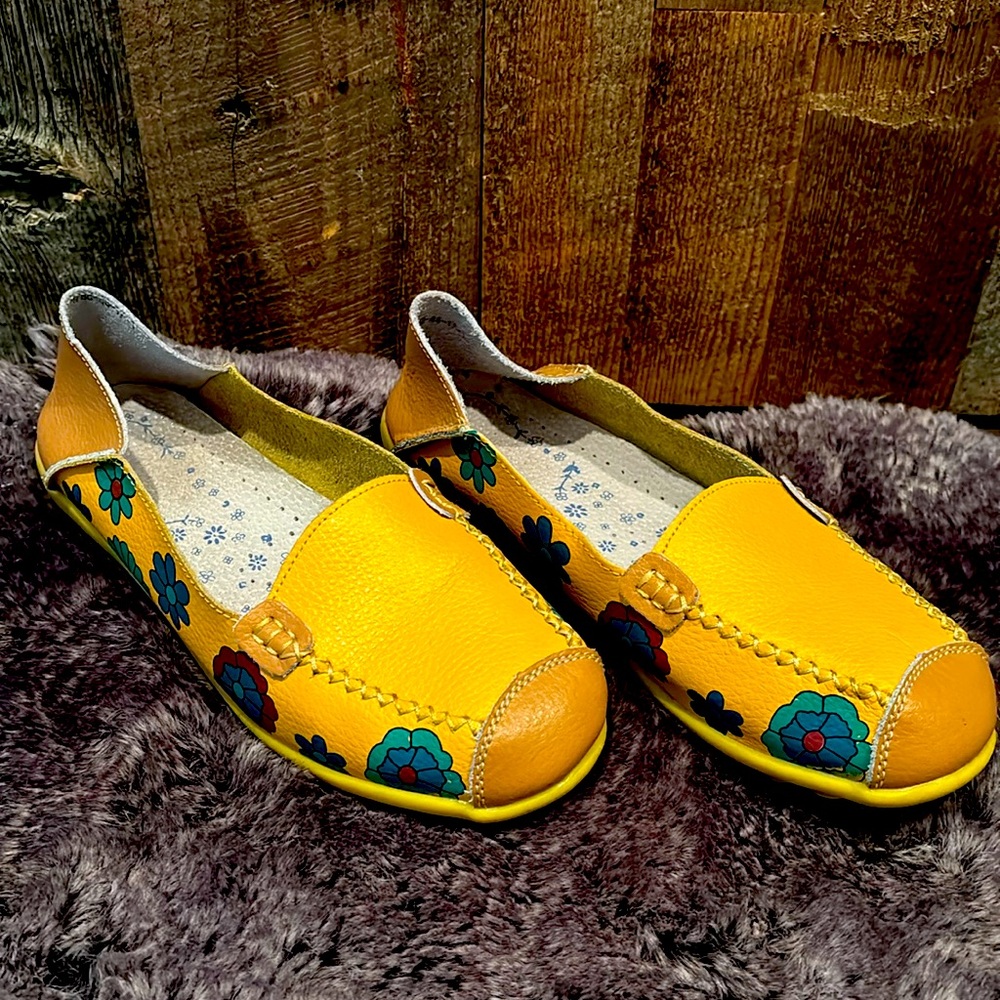 Leather floral hippie shoes